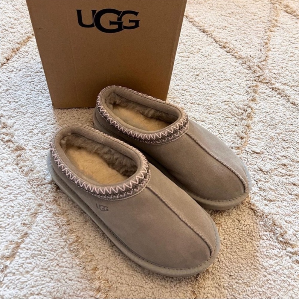 UGG Tasman Slipper 5955-GOA womens sz. - Picture 4 of 6